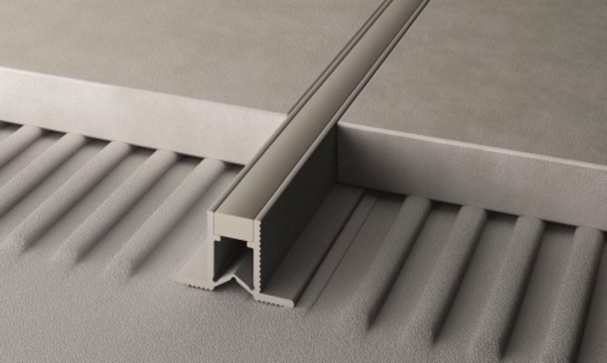 Giunto per pvc grigio mm 10x8 mt 2,,5