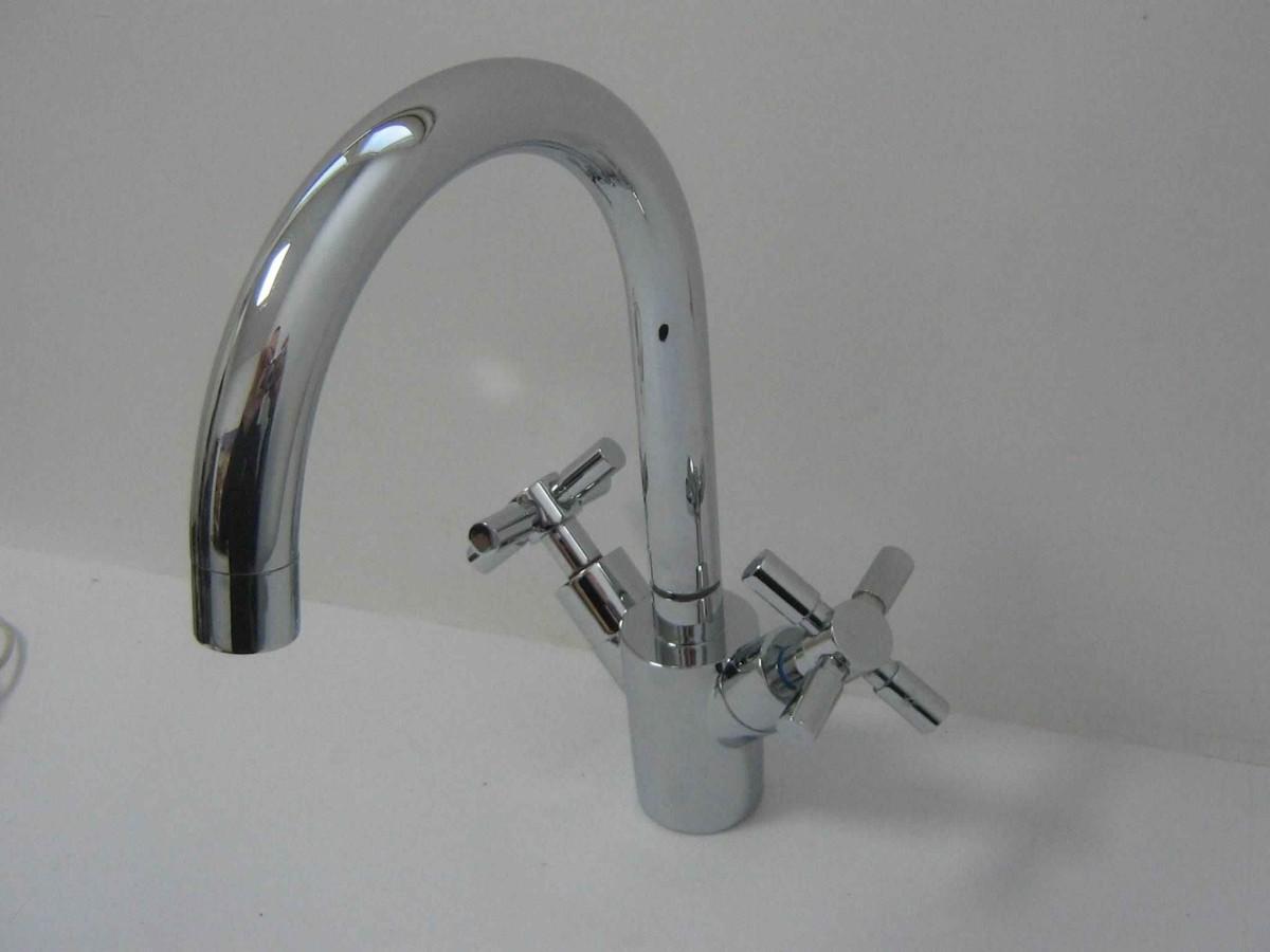 Miscelatore lavabo tortolano